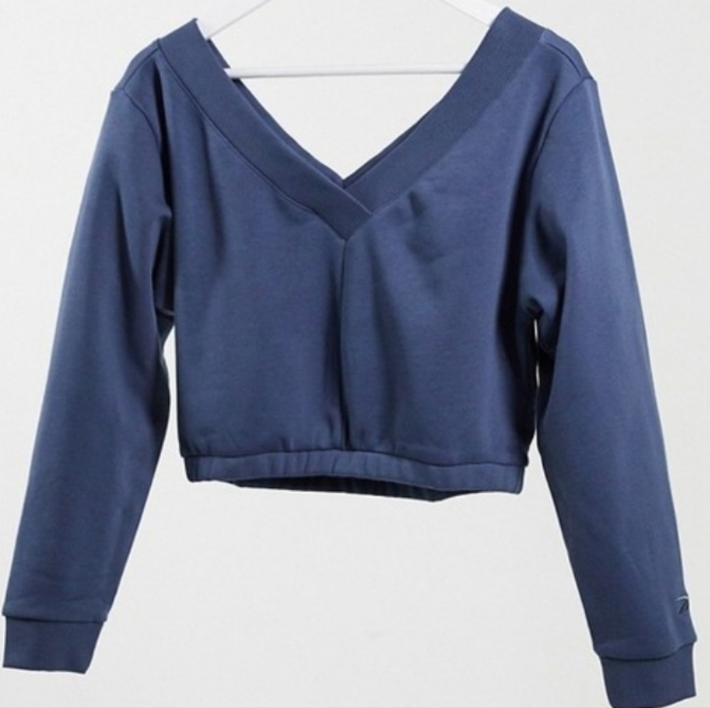 🎽Reebok Cropped Sweat Set - Picture 2 of 6